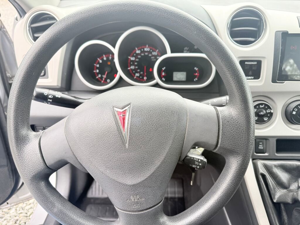Used 2009 Pontiac Vibe w/ Preferred Package FWD image 14