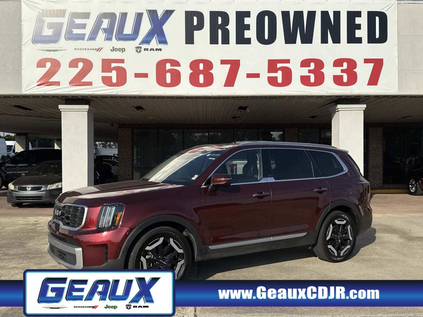 Used 2023 Kia Telluride S w/ S Sunroof Package