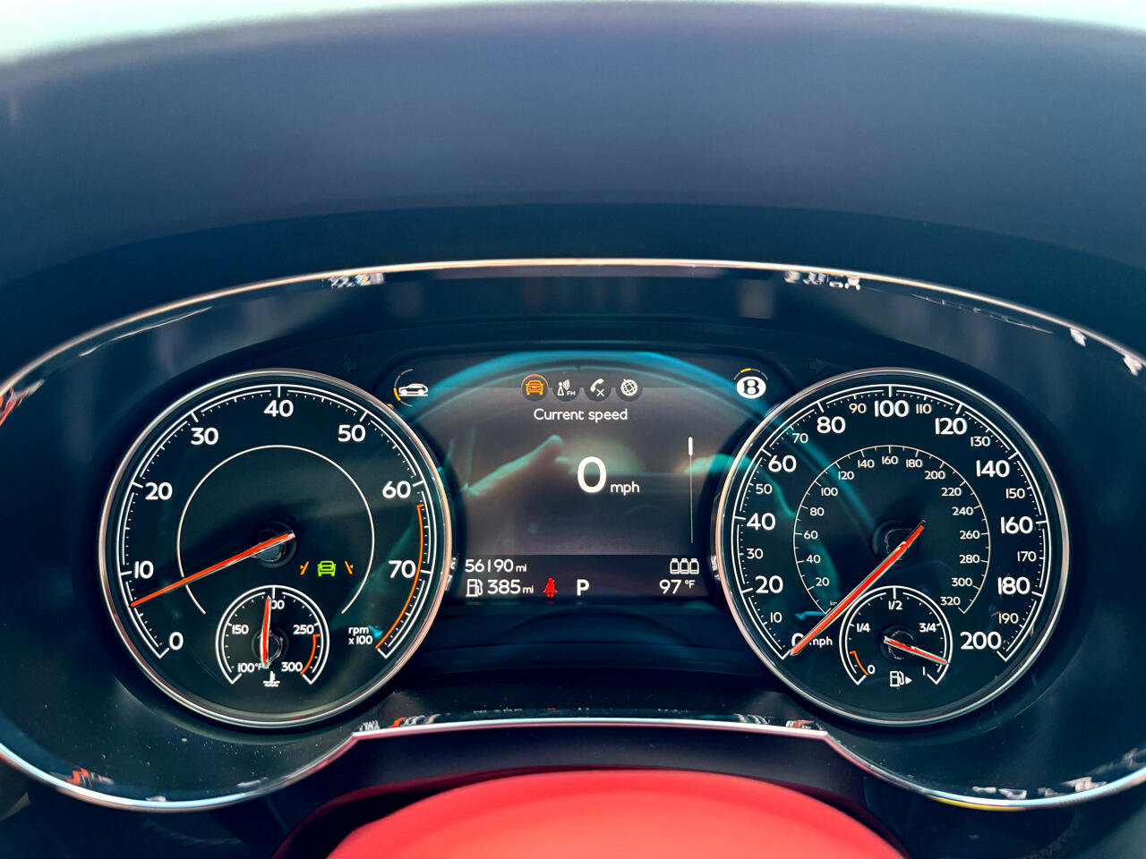 Used 2018 Bentley Bentayga Onyx Edition image 15