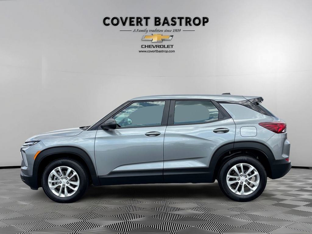 Used 2025 Chevrolet TrailBlazer LS image 3