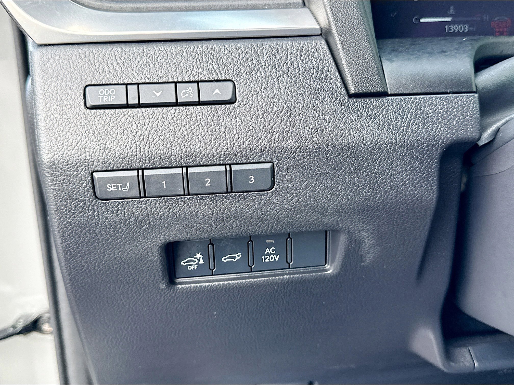 Used 2024 Lexus GX 550 w/ Accessory Package (Z1) image 37