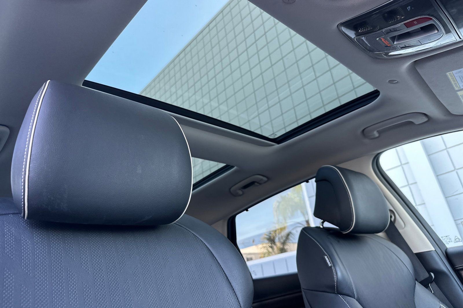 Used 2023 Genesis GV80 2.5T w/ Prestige 20" Package image 18