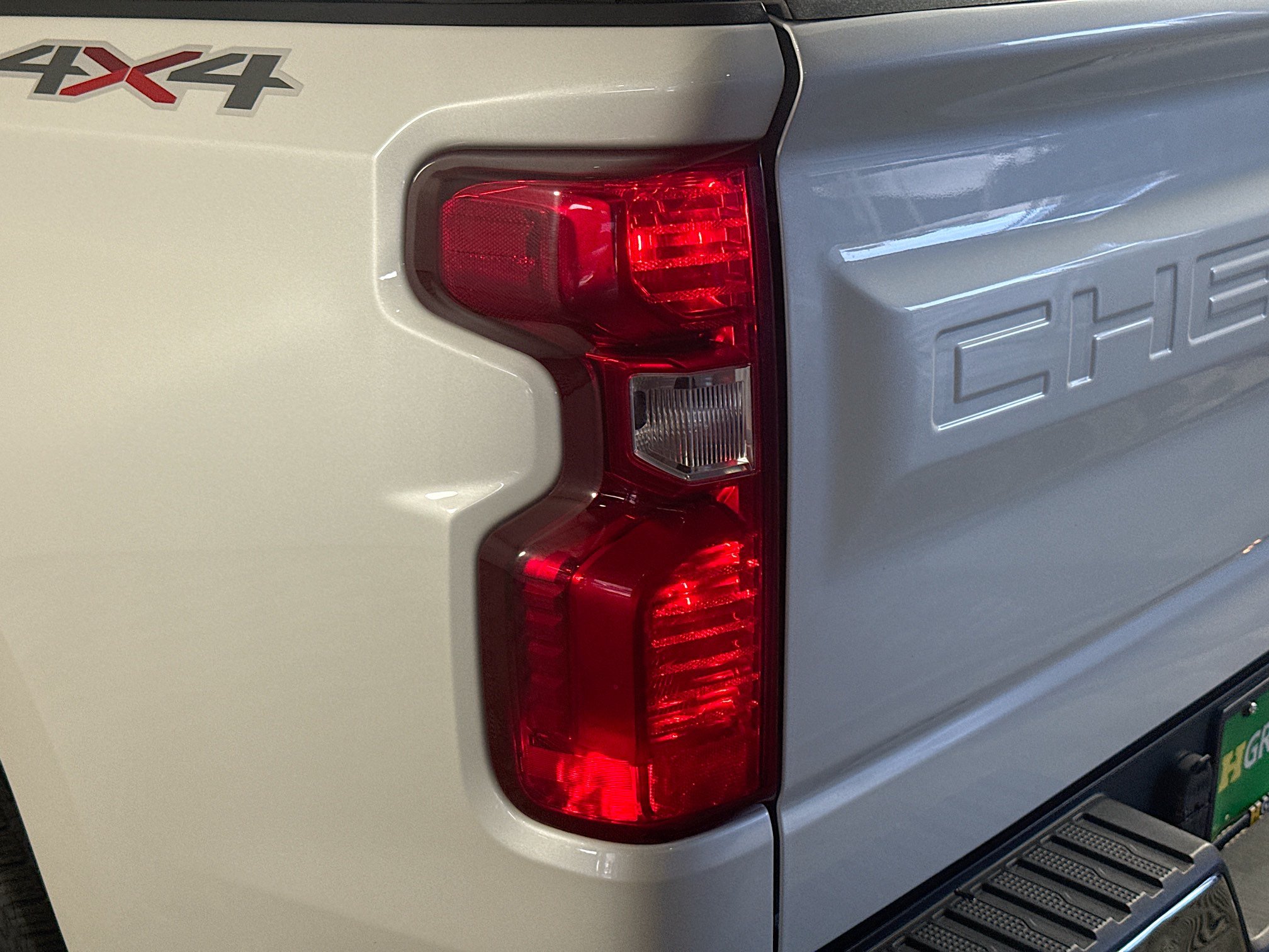 Used 2021 Chevrolet Silverado 1500 LT AWD/4WD image 36