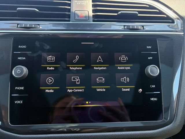 Used 2023 Volkswagen Tiguan SEL R-Line AWD/4WD image 24