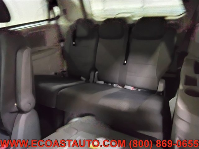 Used 2008 Dodge Grand Caravan SXT w/ Family Value Group FWD image 14