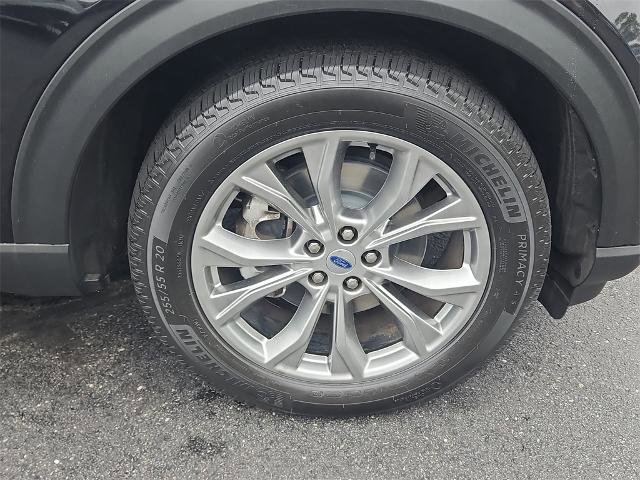 Certified 2022 Ford Explorer Limited w/ Equipment Group 301A image 4