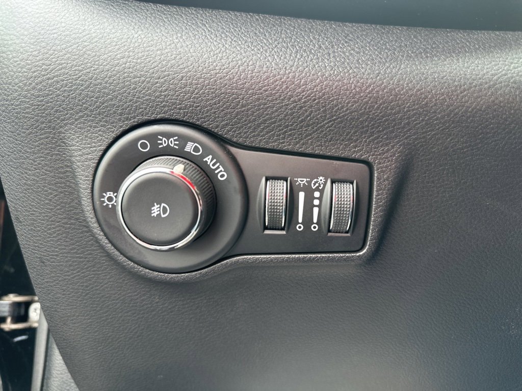 Used 2024 Jeep Compass Trailhawk image 32