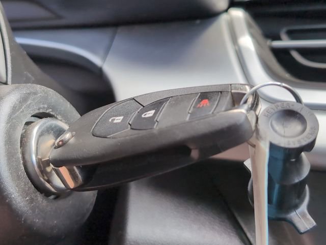 Used 2024 Chevrolet Trax LS image 21