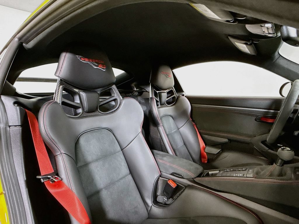 Certified 2024 Porsche 718 Cayman GT4 RS RWD image 18