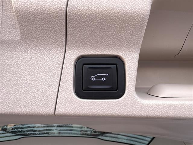 Used 2022 GMC Acadia Denali image 14