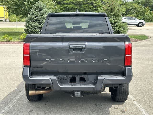 Used 2025 Toyota Tacoma TRD Sport AWD/4WD image 4
