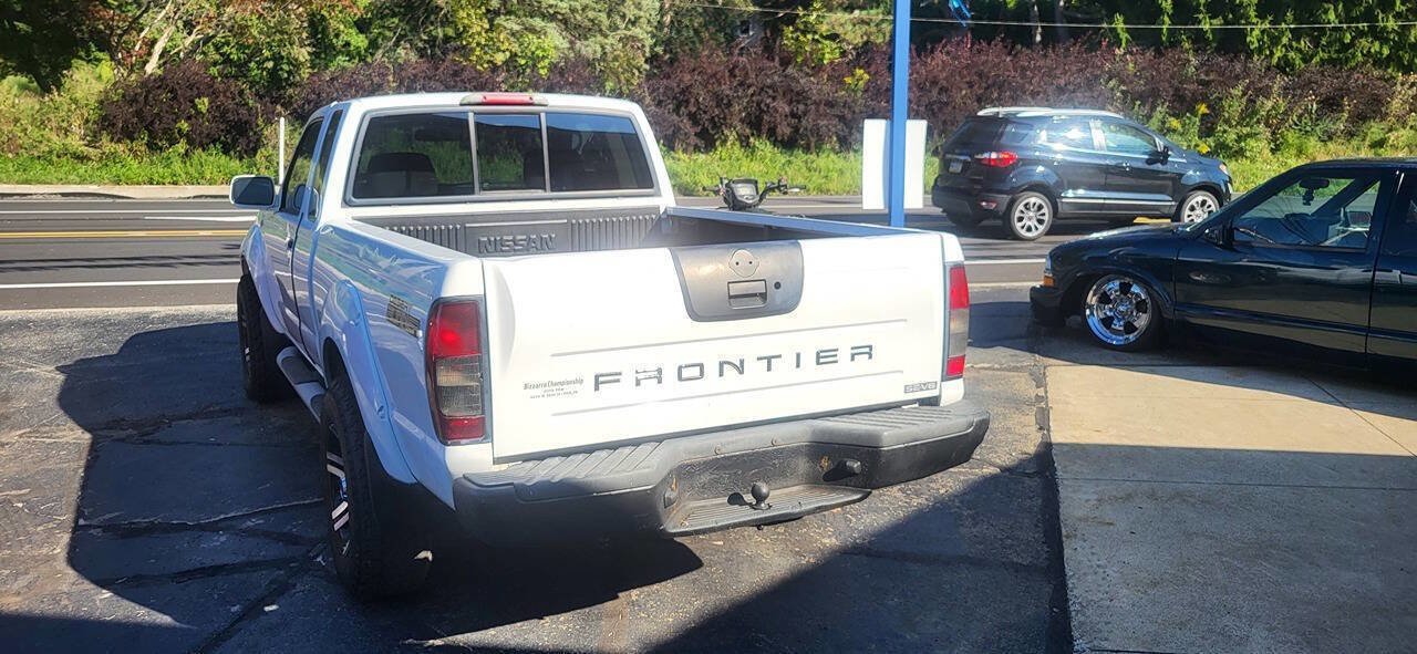 Used 2002 Nissan Frontier SE image 3
