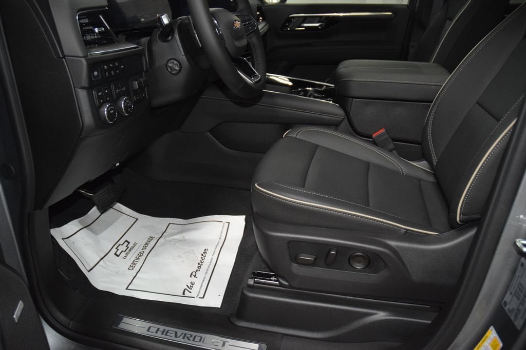 New 2026 Chevrolet Suburban Premier AWD/4WD image 40