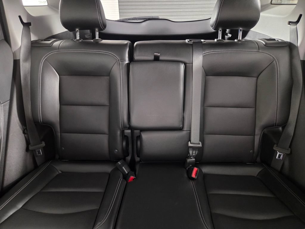 Used 2022 GMC Terrain SLT w/ Elevation Edition FWD image 21