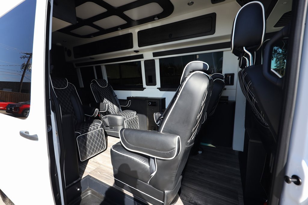 Used 2023 Mercedes-Benz Sprinter 3500 image 13