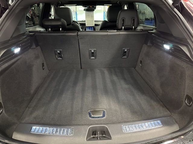 Used 2023 Cadillac XT4 Sport image 37