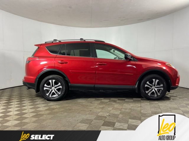 Used 2017 Toyota RAV4 LE w/ Carpet Mat Package AWD/4WD image 5