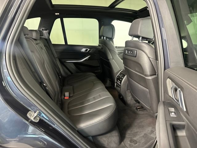 Used 2022 BMW X5 M50i w/ Premium Package image 24