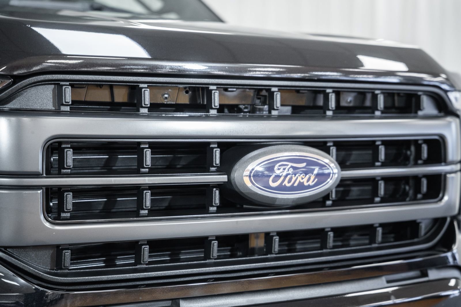 Certified 2023 Ford F150 Lariat w/ Equipment Group 502A High image 11