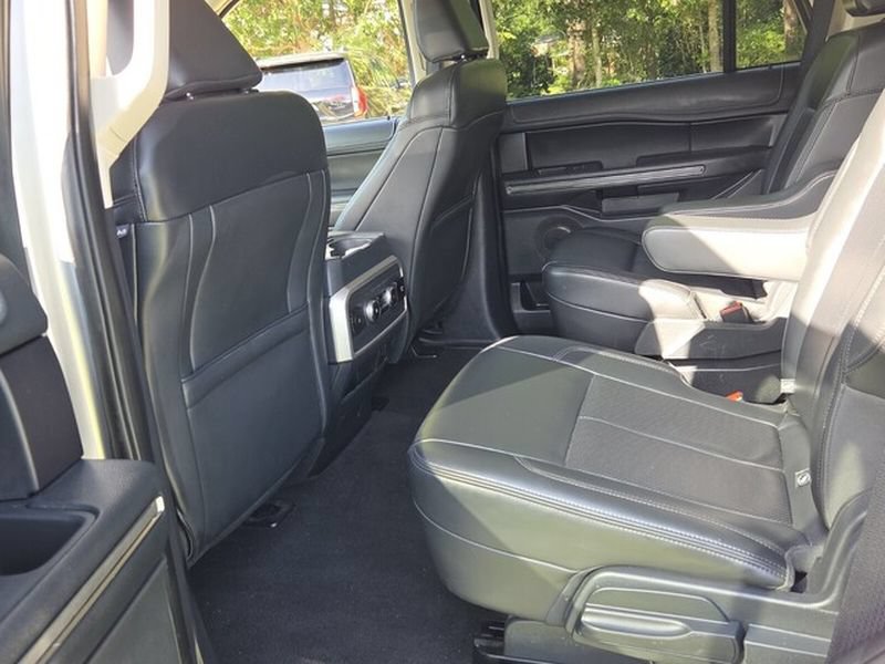 Used 2024 Ford Expedition XLT AWD/4WD image 8