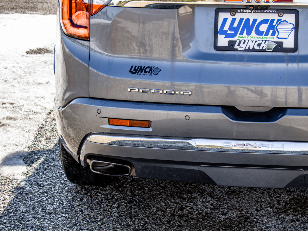 Used 2020 GMC Acadia Denali w/ Technology Package image 9