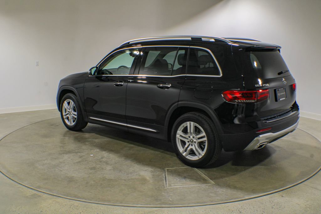 Used 2023 Mercedes-Benz GLB 250 4MATIC image 3