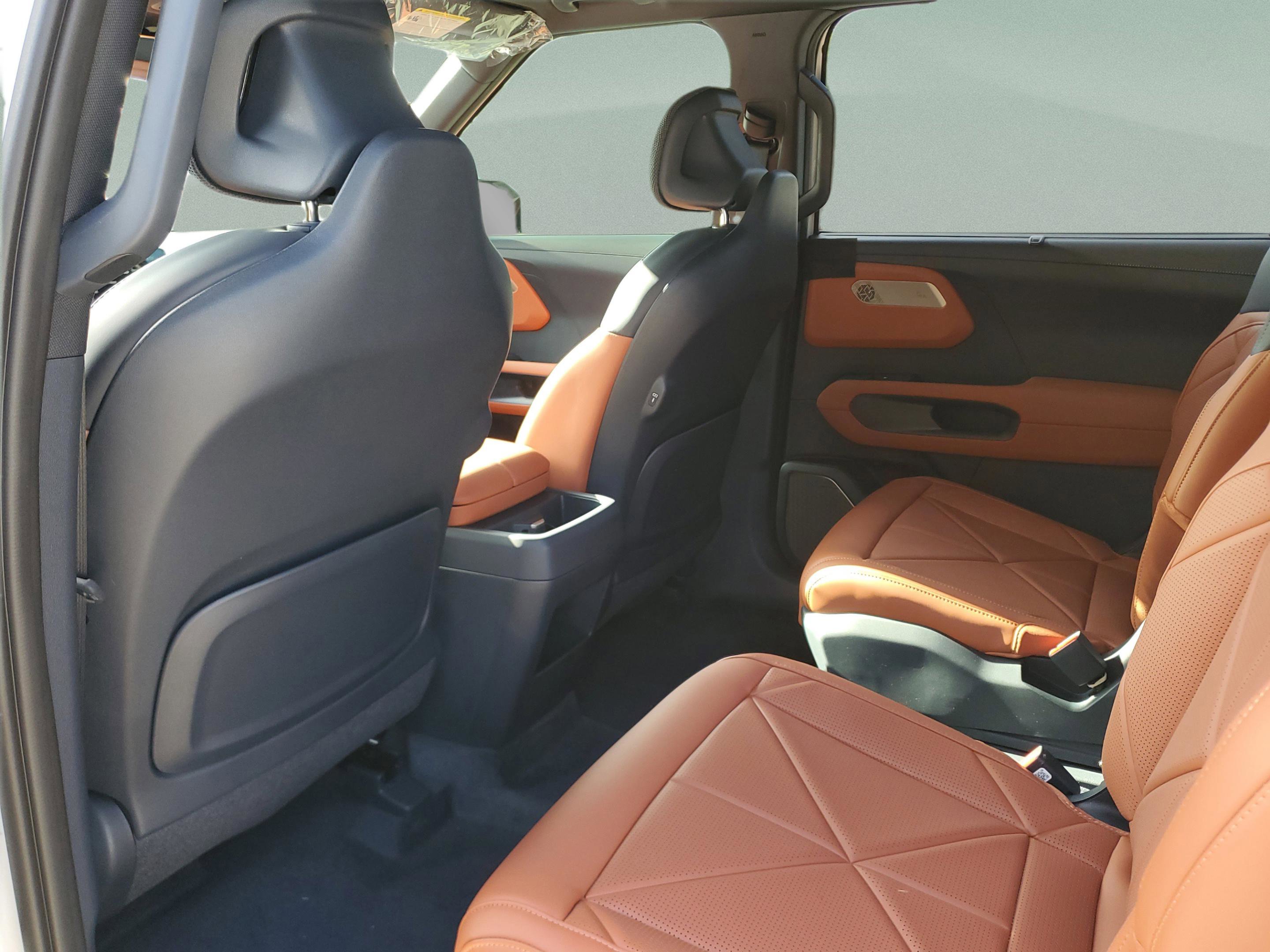 New 2027 Kia Telluride SX FWD image 5