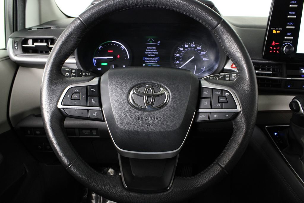 Used 2024 Toyota Sienna XLE image 26