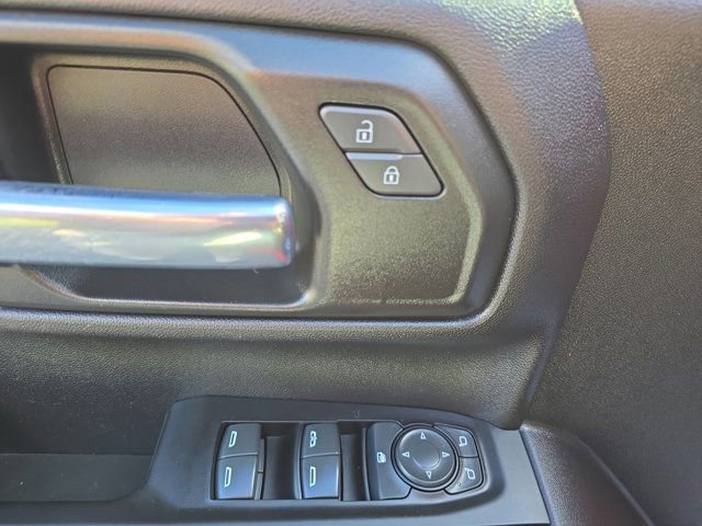 Used 2022 Chevrolet Silverado 1500 Custom image 24