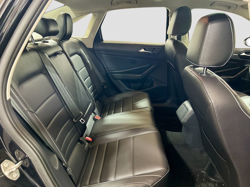 Used 2024 Volkswagen Jetta SE image 24