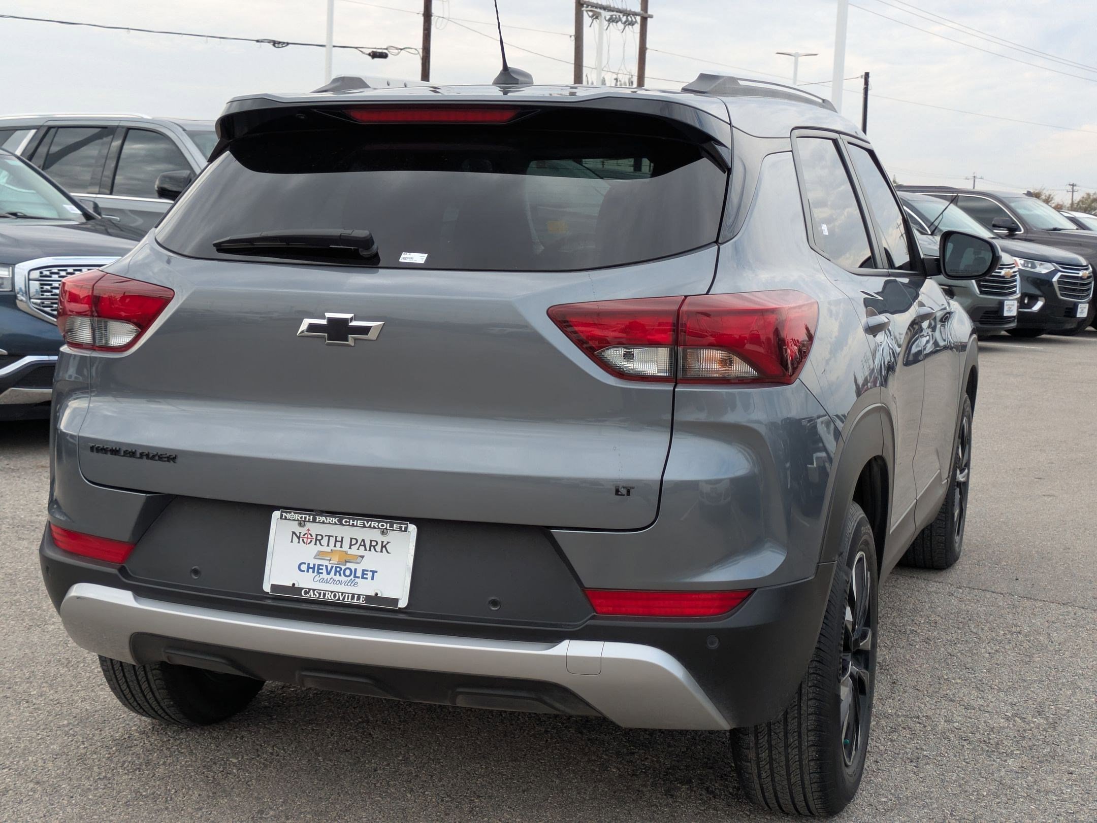 Certified 2022 Chevrolet TrailBlazer LT w/ LPO, Blackout Package image 3