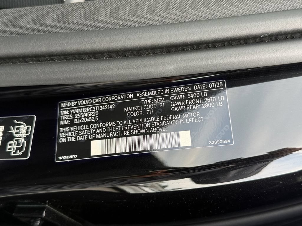 Certified 2026 Volvo XC60 B5 Plus w/ Protection Package Premier AWD/4WD image 30
