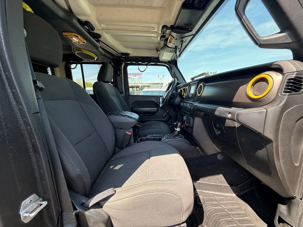 Used 2018 Jeep Wrangler Unlimited Sport image 23
