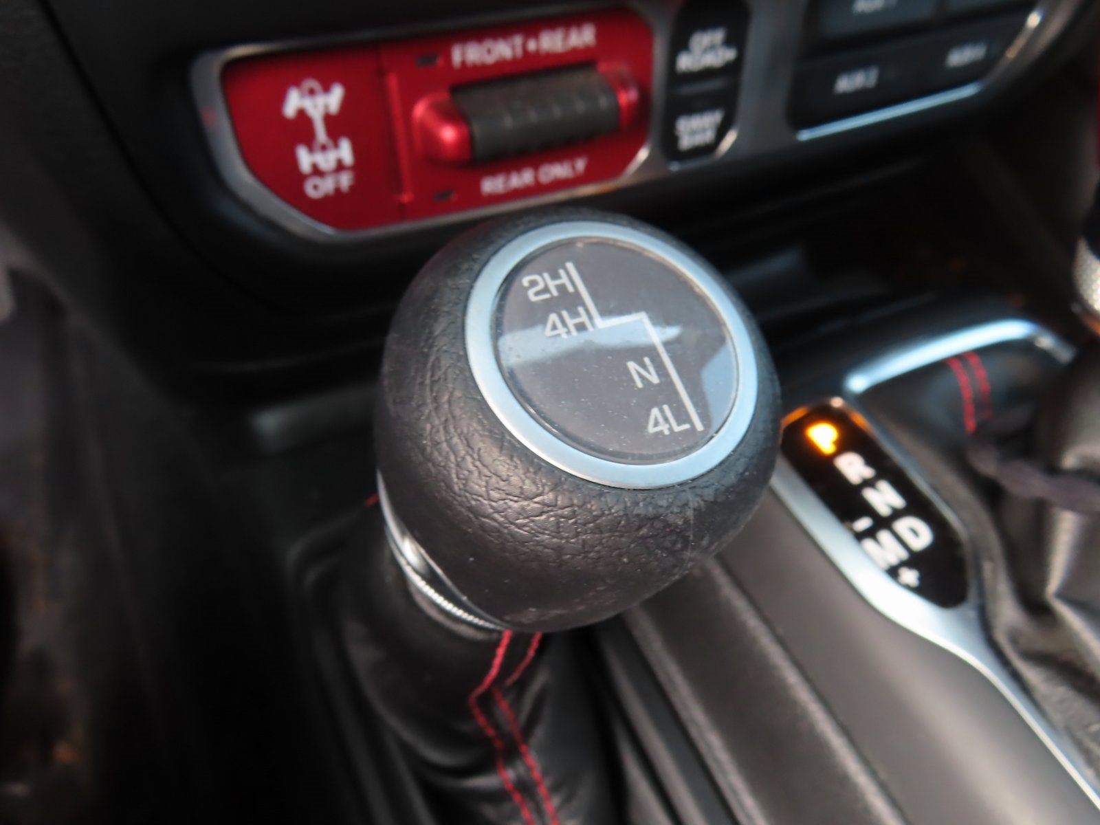 Used 2023 Jeep Wrangler Rubicon w/ Cold Weather Group image 31