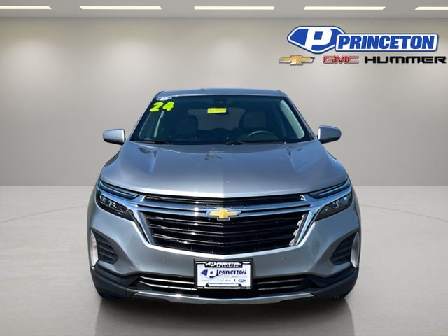 Used 2024 Chevrolet Equinox LT AWD/4WD image 2