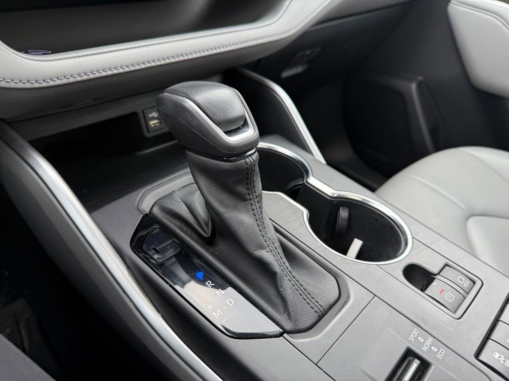 Used 2022 Toyota Highlander XLE image 15