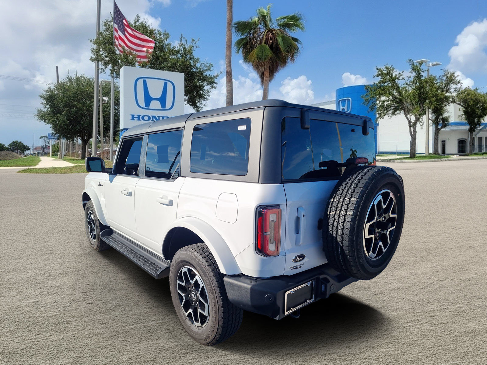 Used 2025 Ford Bronco Outer Banks AWD/4WD image 5