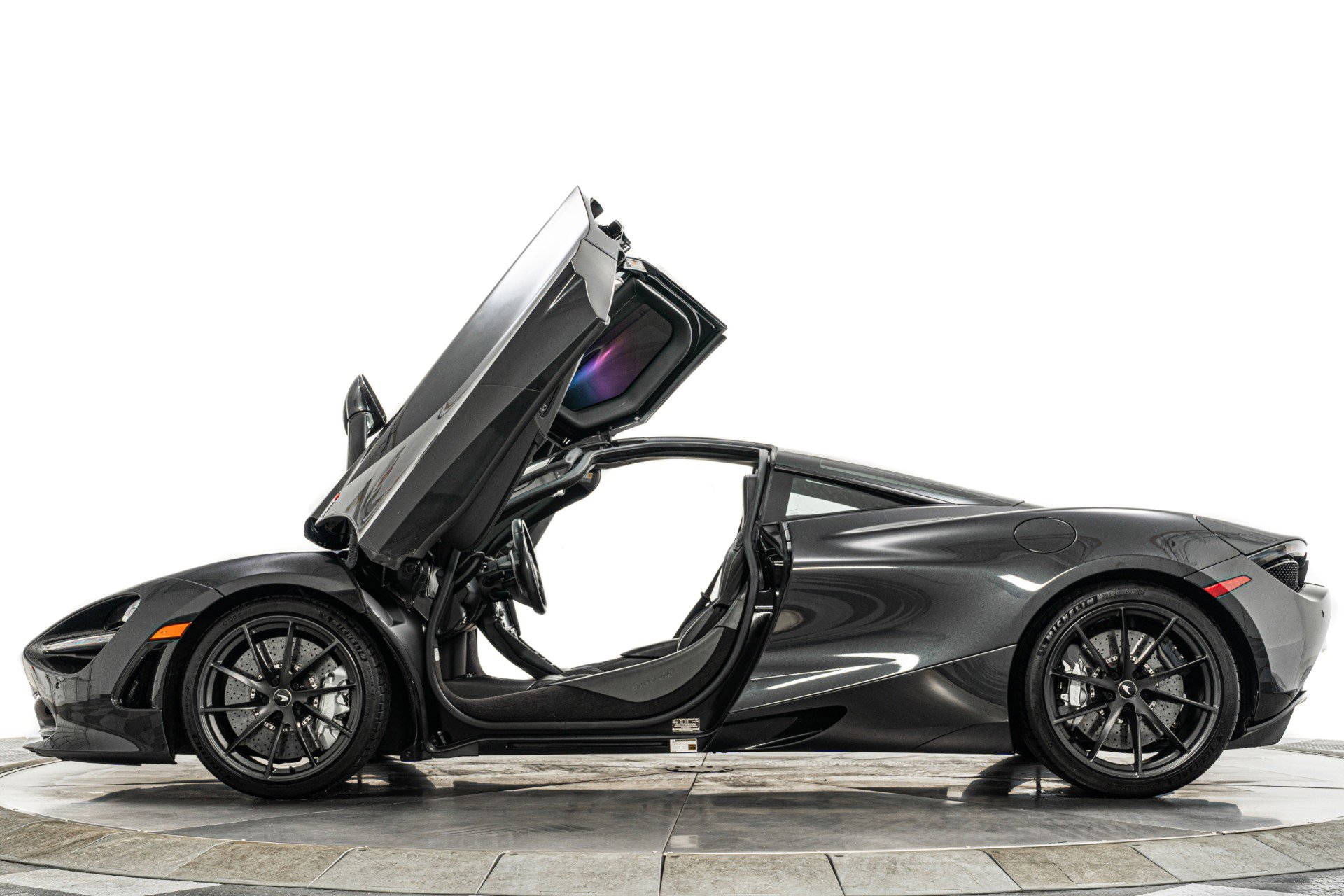 Used 2019 McLaren 720S Luxury image 34