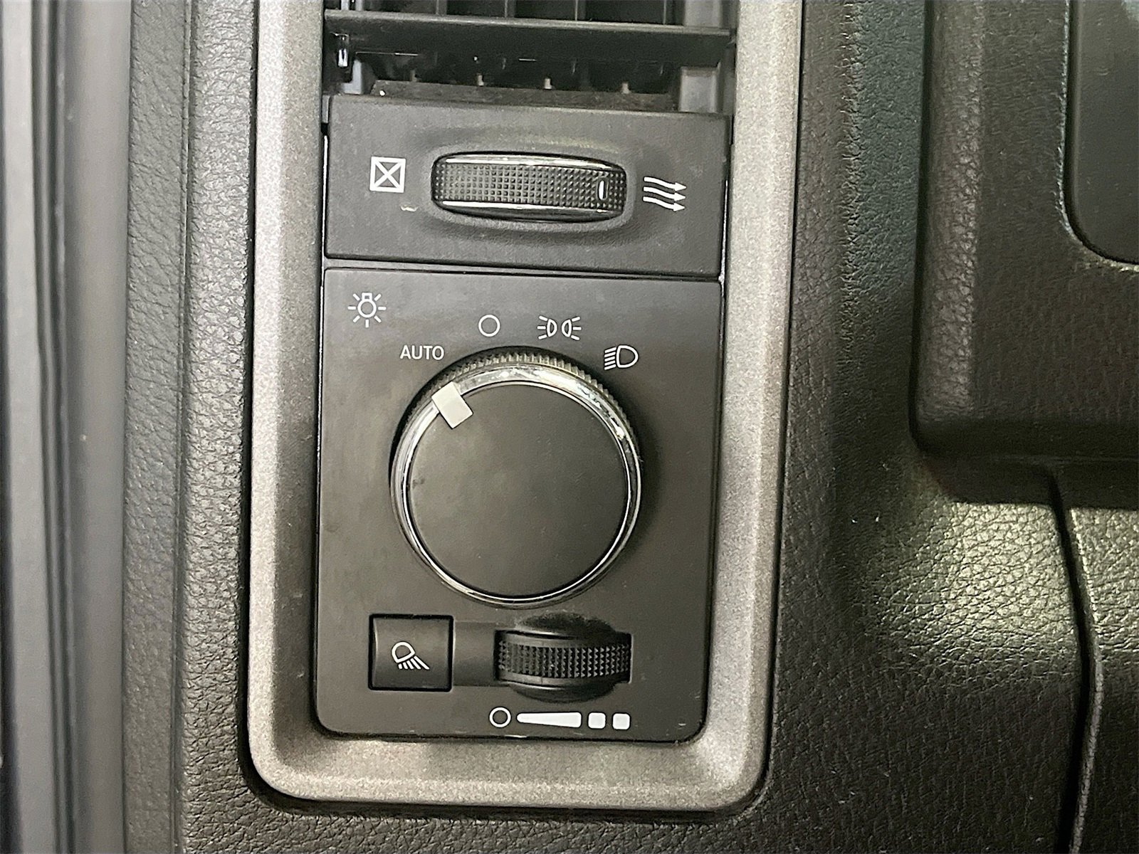 Used 2021 RAM 1500 Tradesman w/ Chrome Plus Package image 10