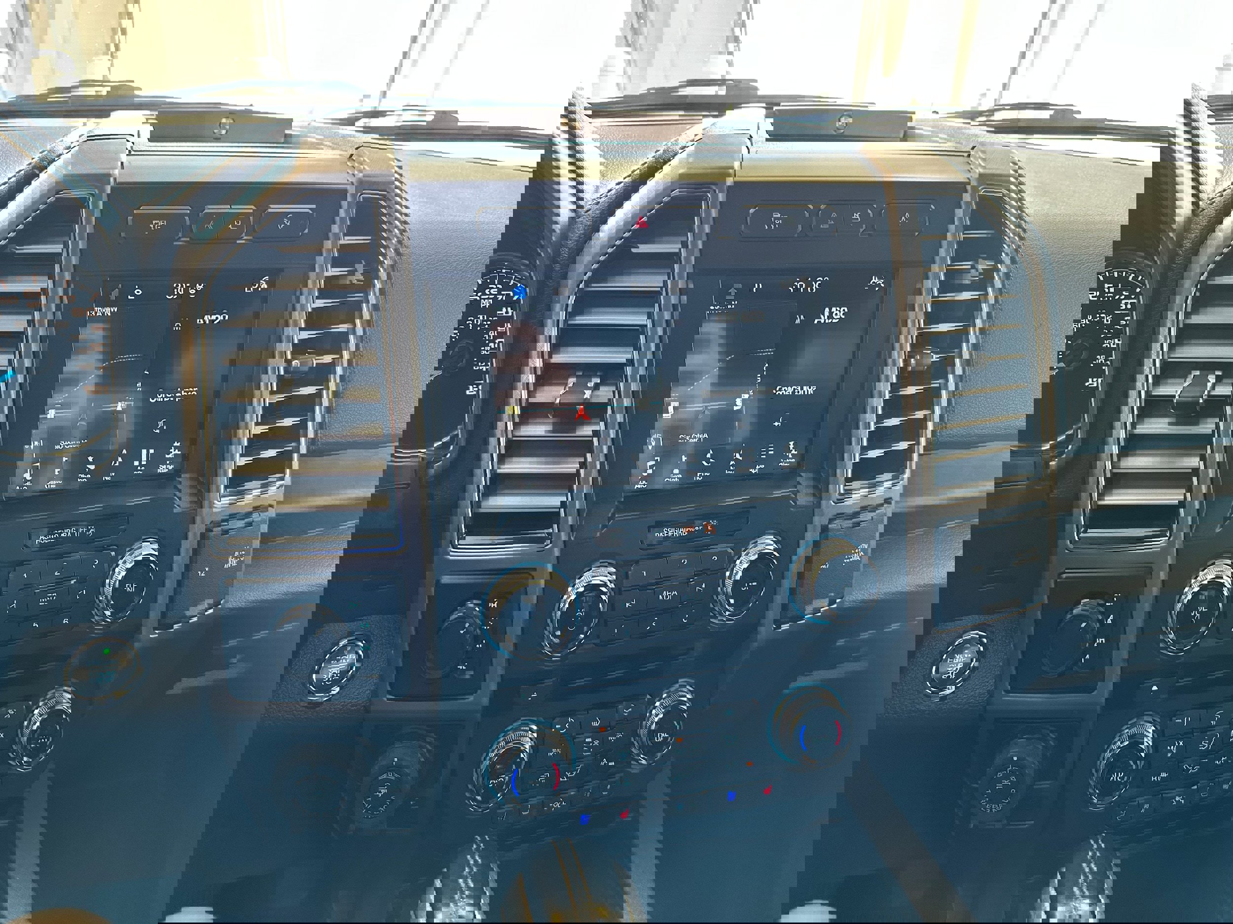 Used 2018 Ford F150 Limited w/ Trailer Tow Package image 19