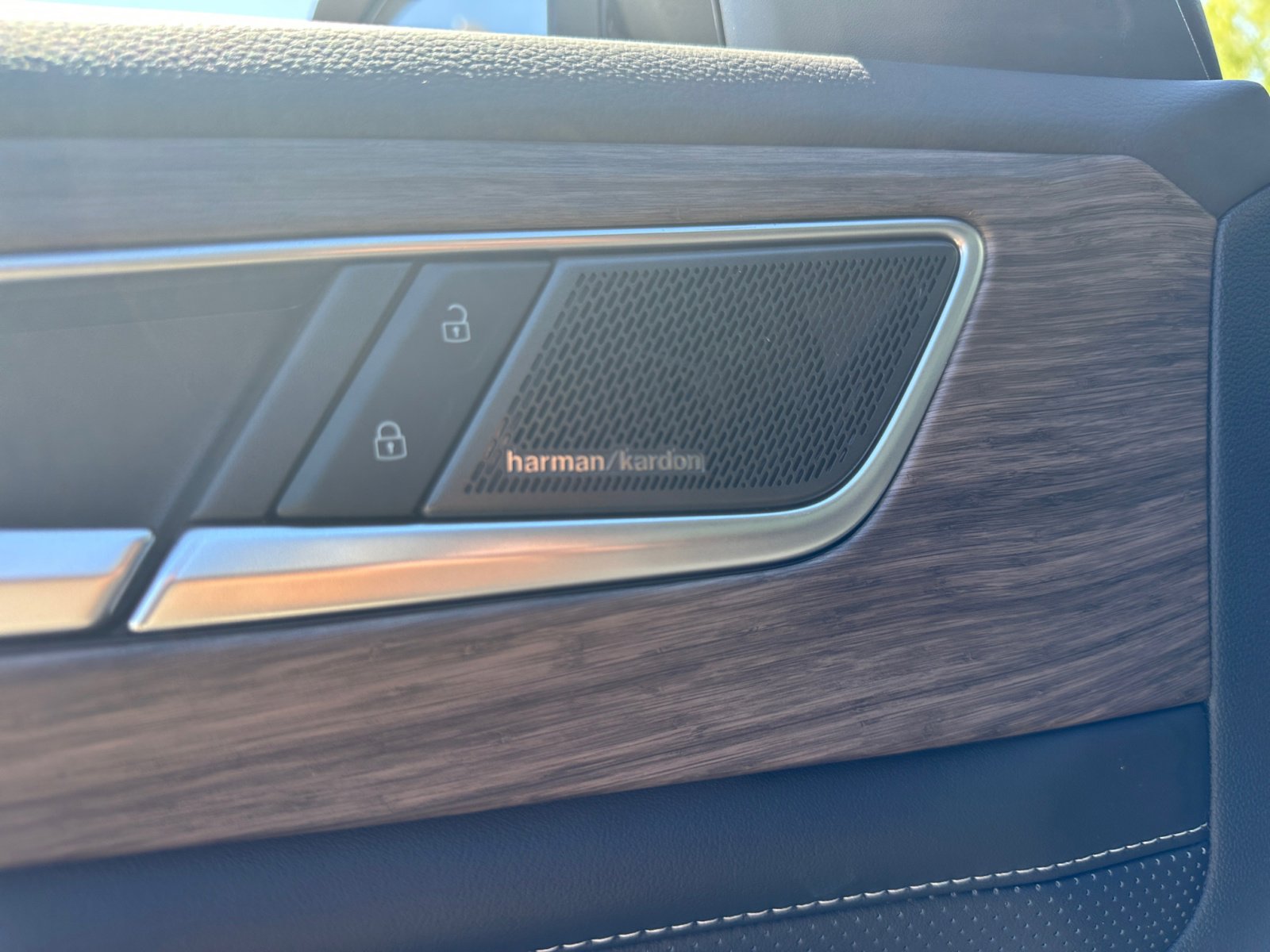 New 2025 Volkswagen Atlas SEL Premium R-Line image 27