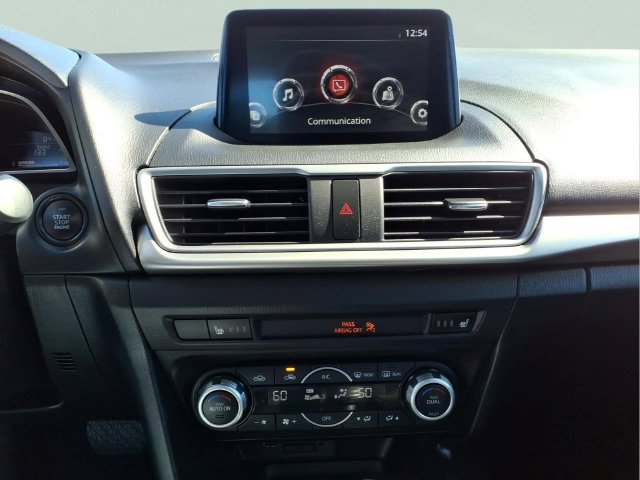 Used 2018 MAZDA MAZDA3 Touring FWD image 18