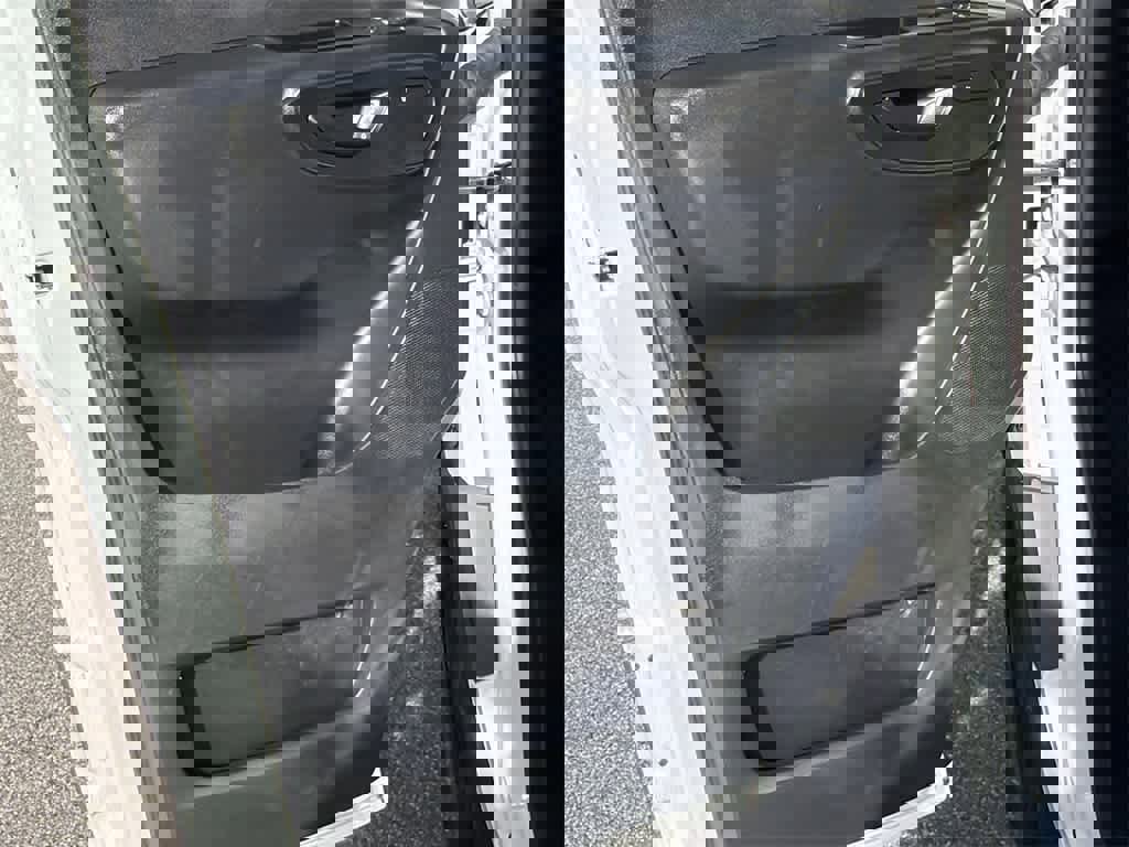 Used 2025 Mercedes-Benz Sprinter 2500 image 11