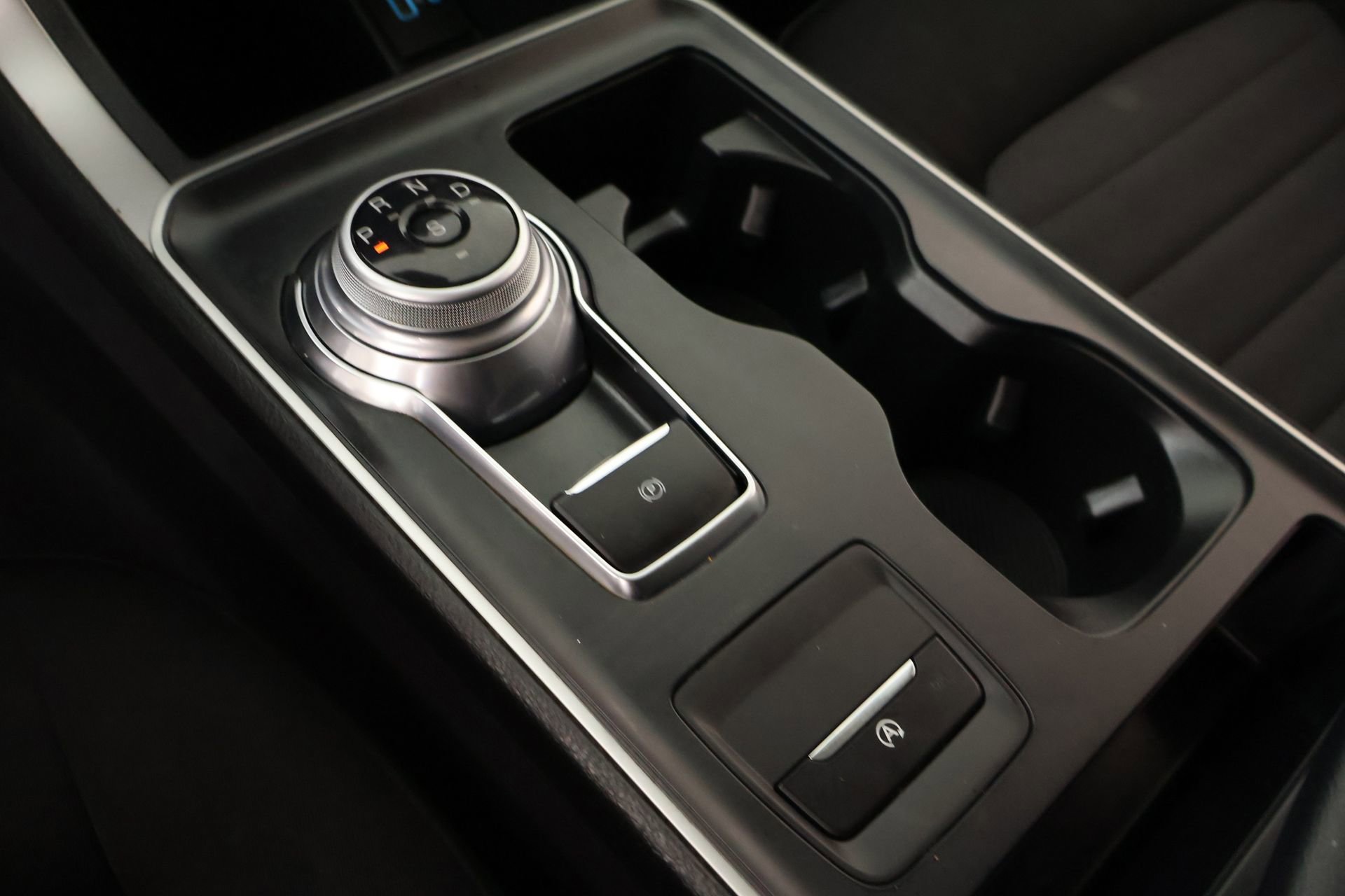 Used 2022 Ford Edge SE image 7