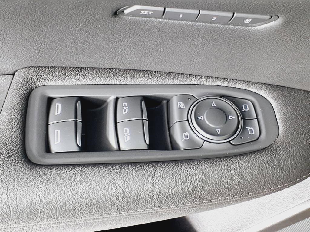 Certified 2025 Cadillac XT5 Premium Luxury image 9