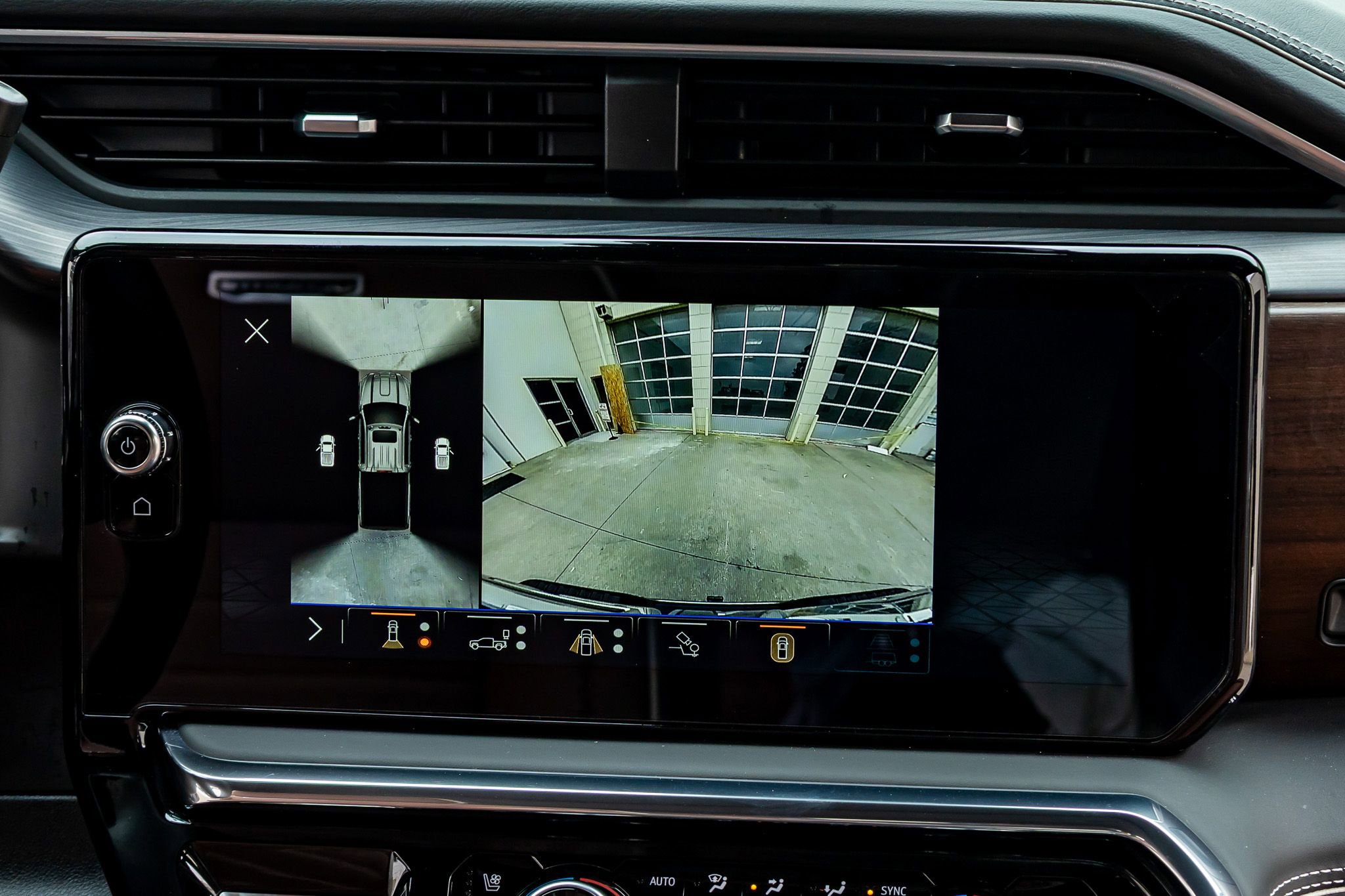 Used 2026 GMC Sierra 2500 Denali Ultimate image 26