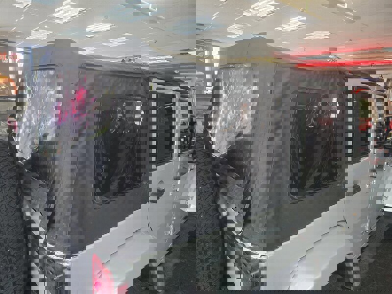 Used 2007 Jeep Wrangler Unlimited Sahara image 29