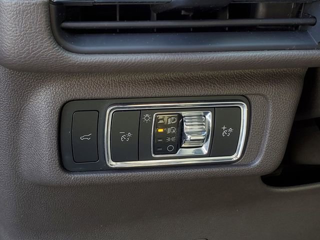 Used 2022 Lincoln Corsair AWD w/ Equipment Group 101A image 11