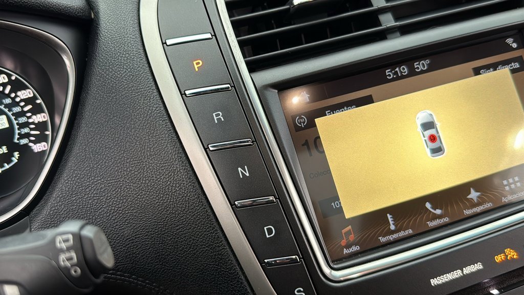 Used 2017 Lincoln MKX Reserve image 29