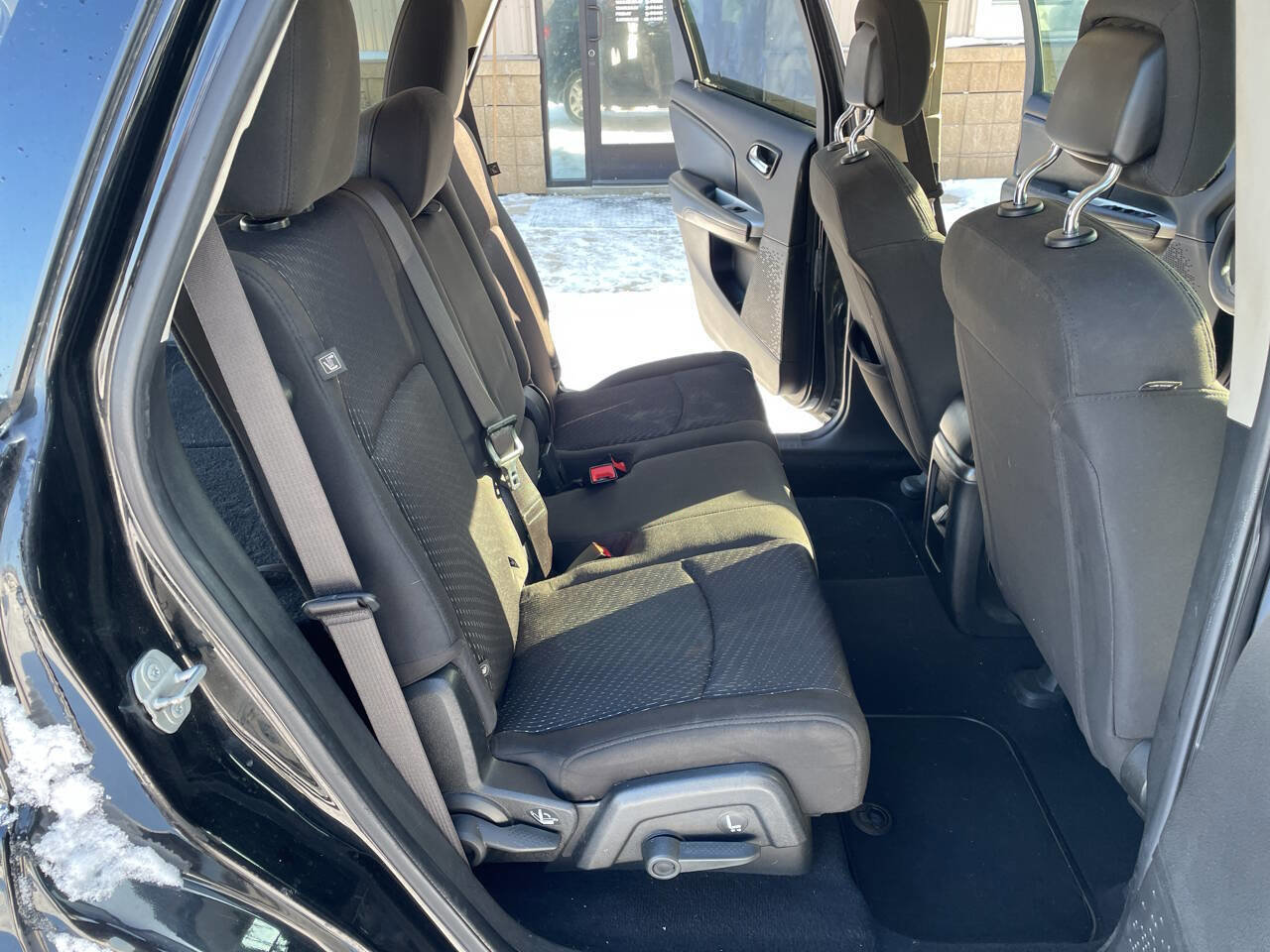 Used 2018 Dodge Journey SE image 22